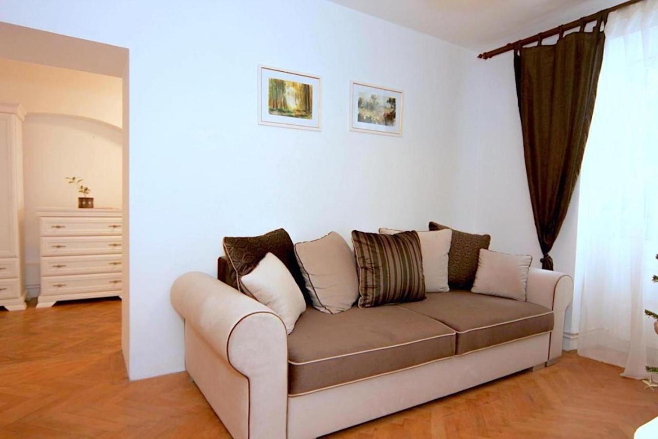 בראשוב Valentina'S Apartment In City Center מראה חיצוני תמונה